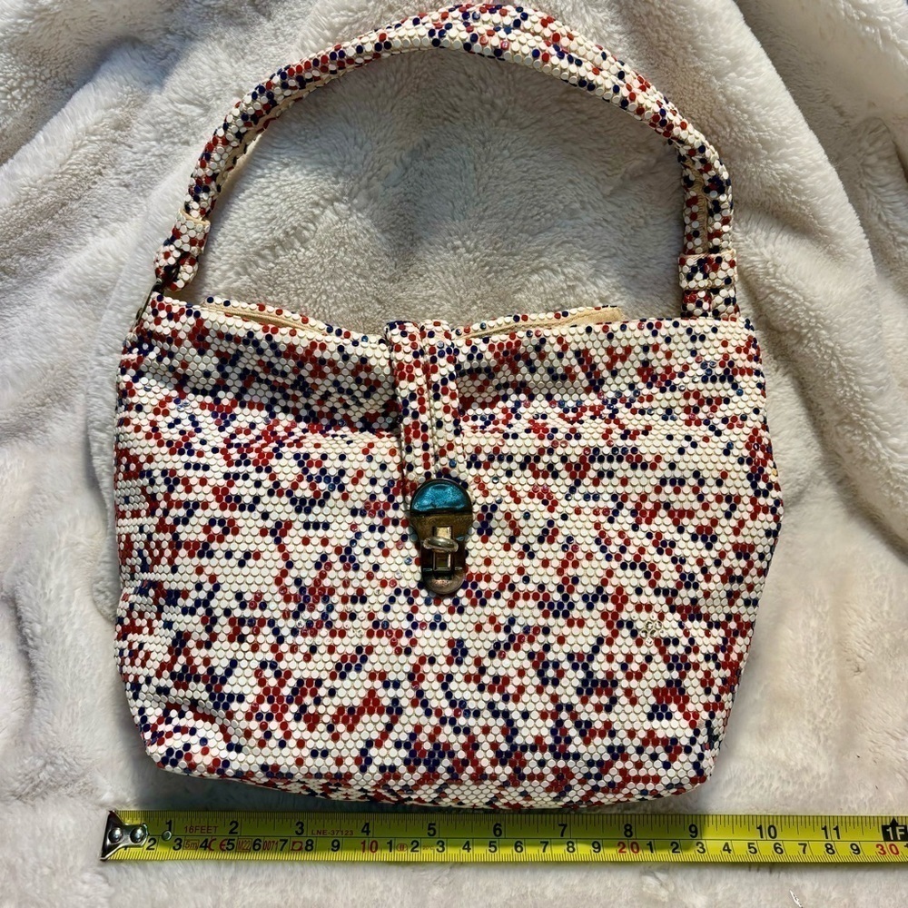 Lumured Vintage Purse Luma Mesh White Red Blue Flat Beaded Bag Bronze Hardware - Picture 11 of 14